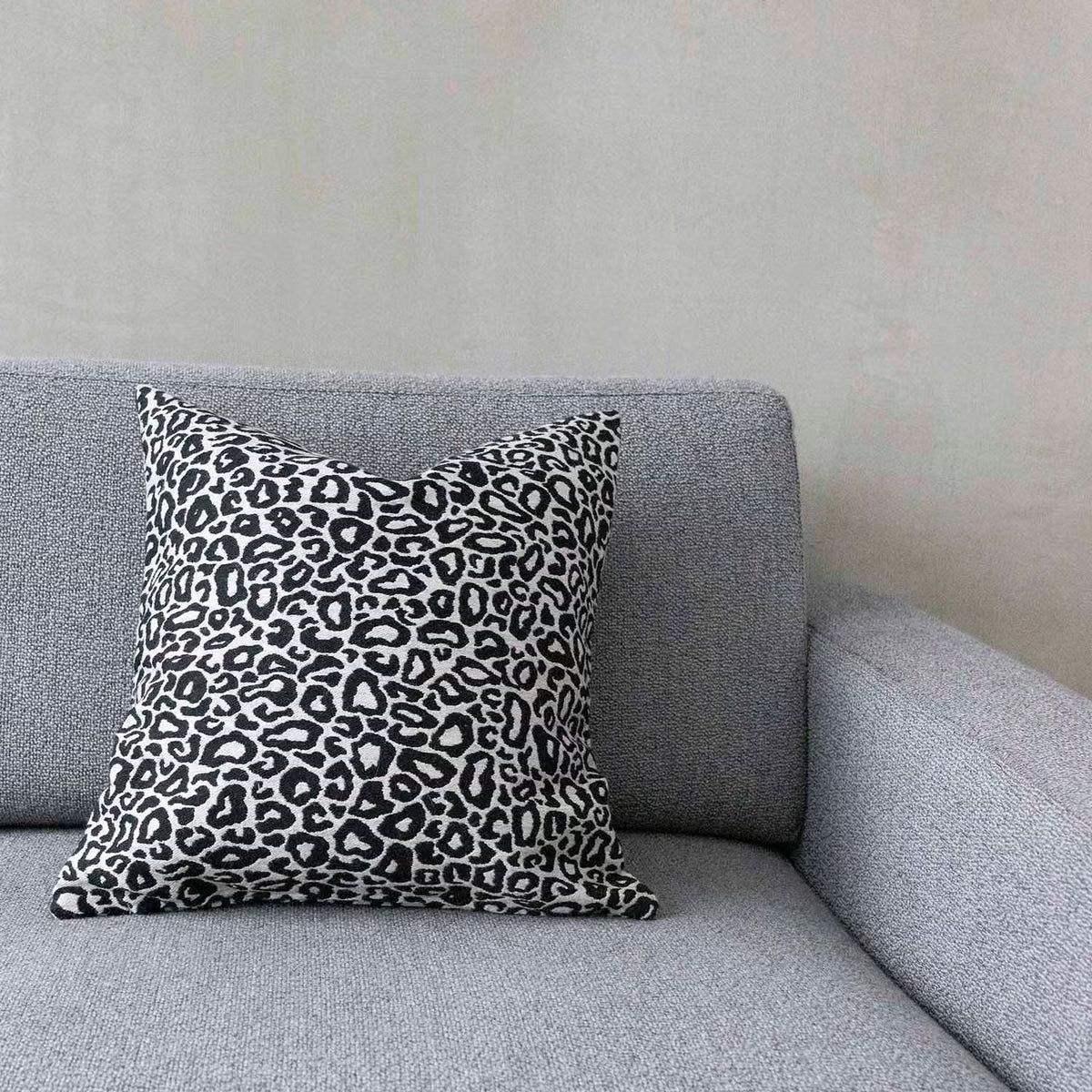 Miiko tyynynpäällinen Villi 44x44 cm, musta